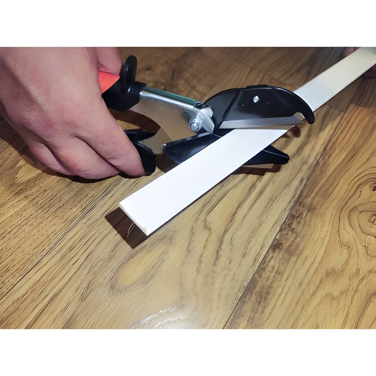 Pince multicoupe pour coupe onglet moulures et profilés