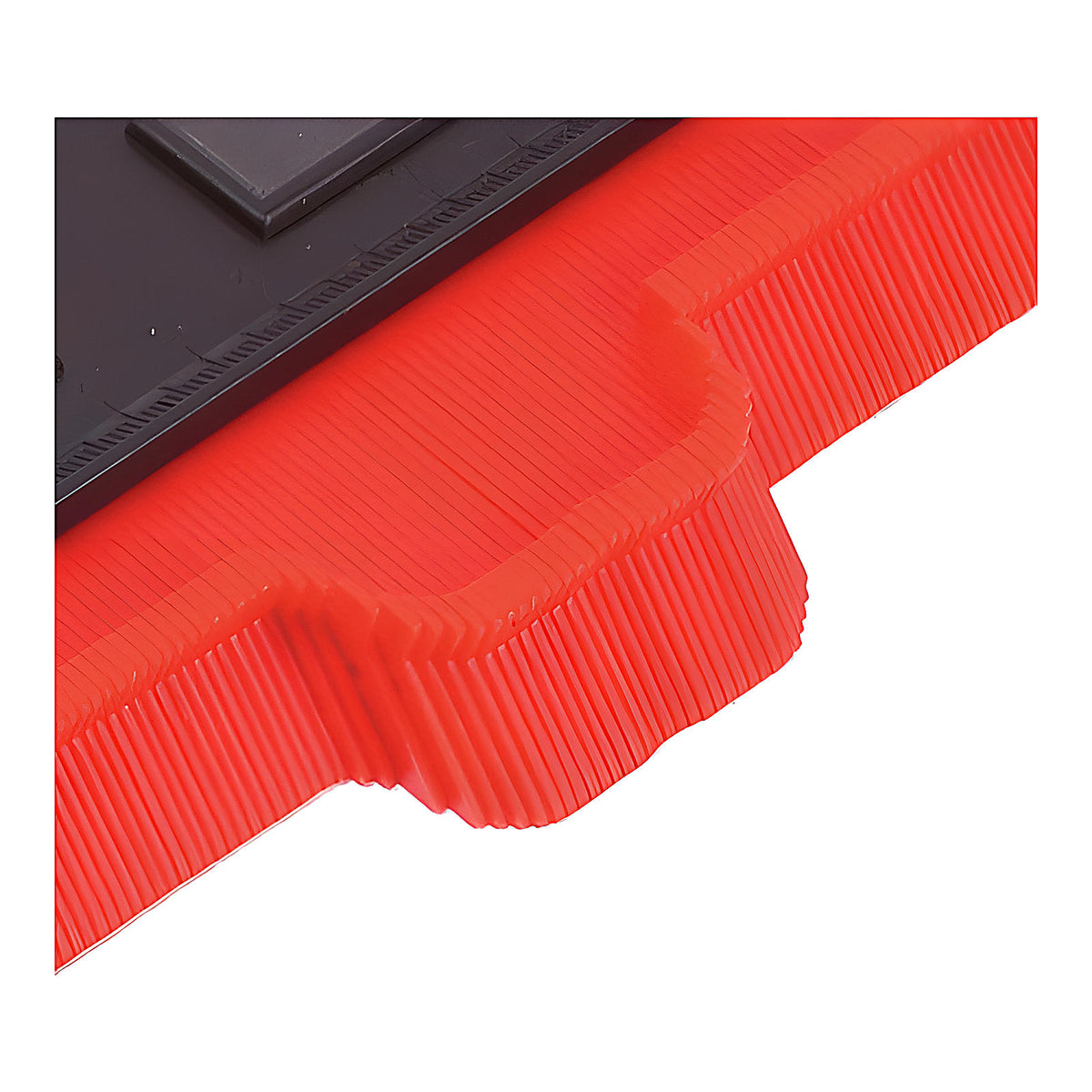 Gabarit de forme pour reporter coupes carrelage complexes