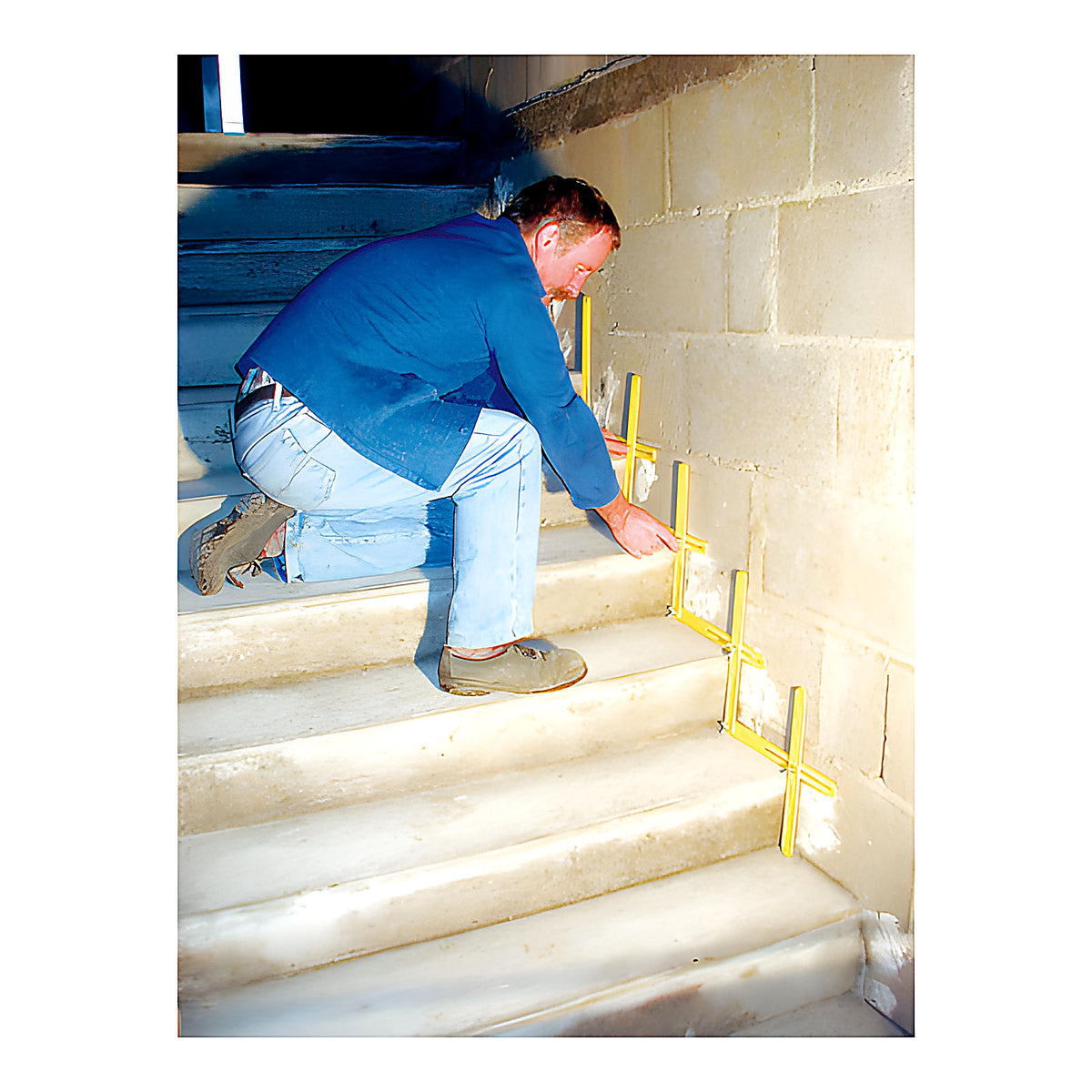 Trace-escalier pour traçage plaque de plâtre
