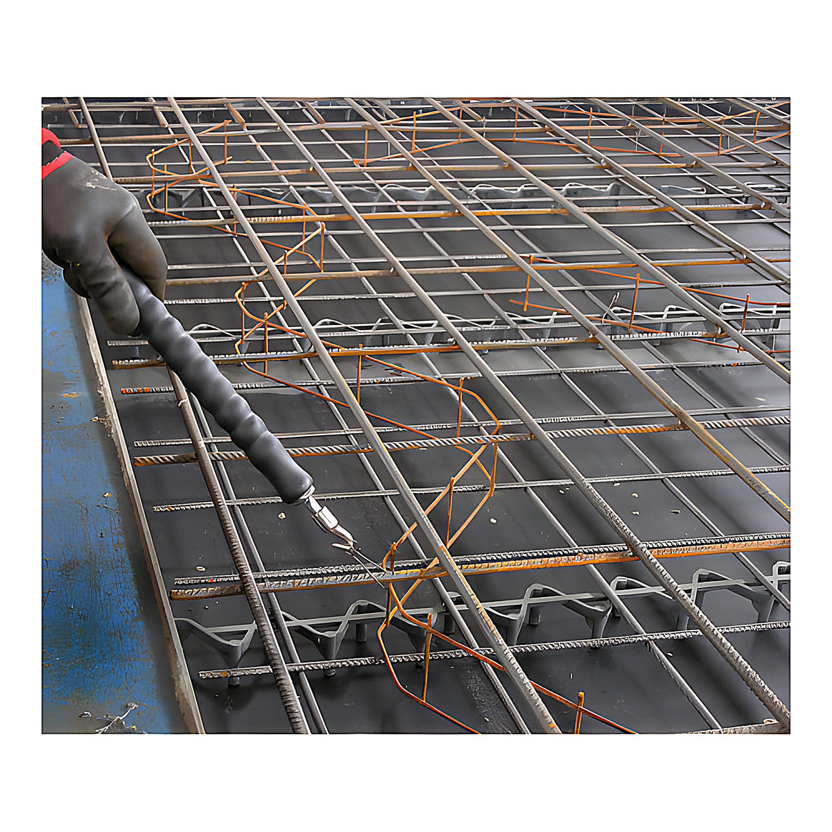 Lieur à armatures pour ferraillage béton rapide
