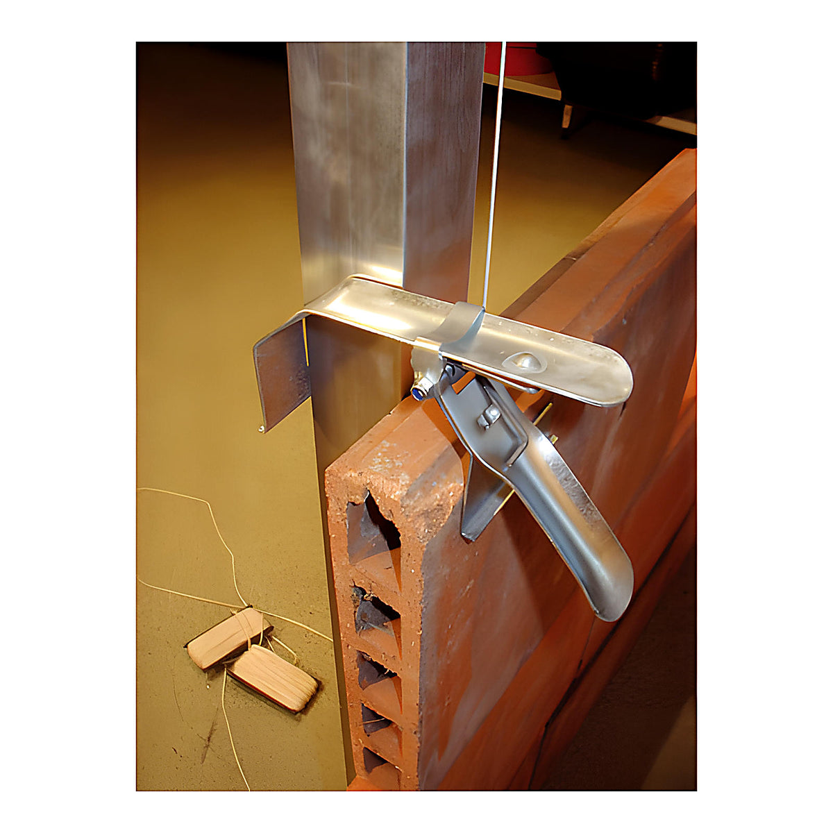 Lot de 2 pinces à bâtir pour règle et briques plâtrier