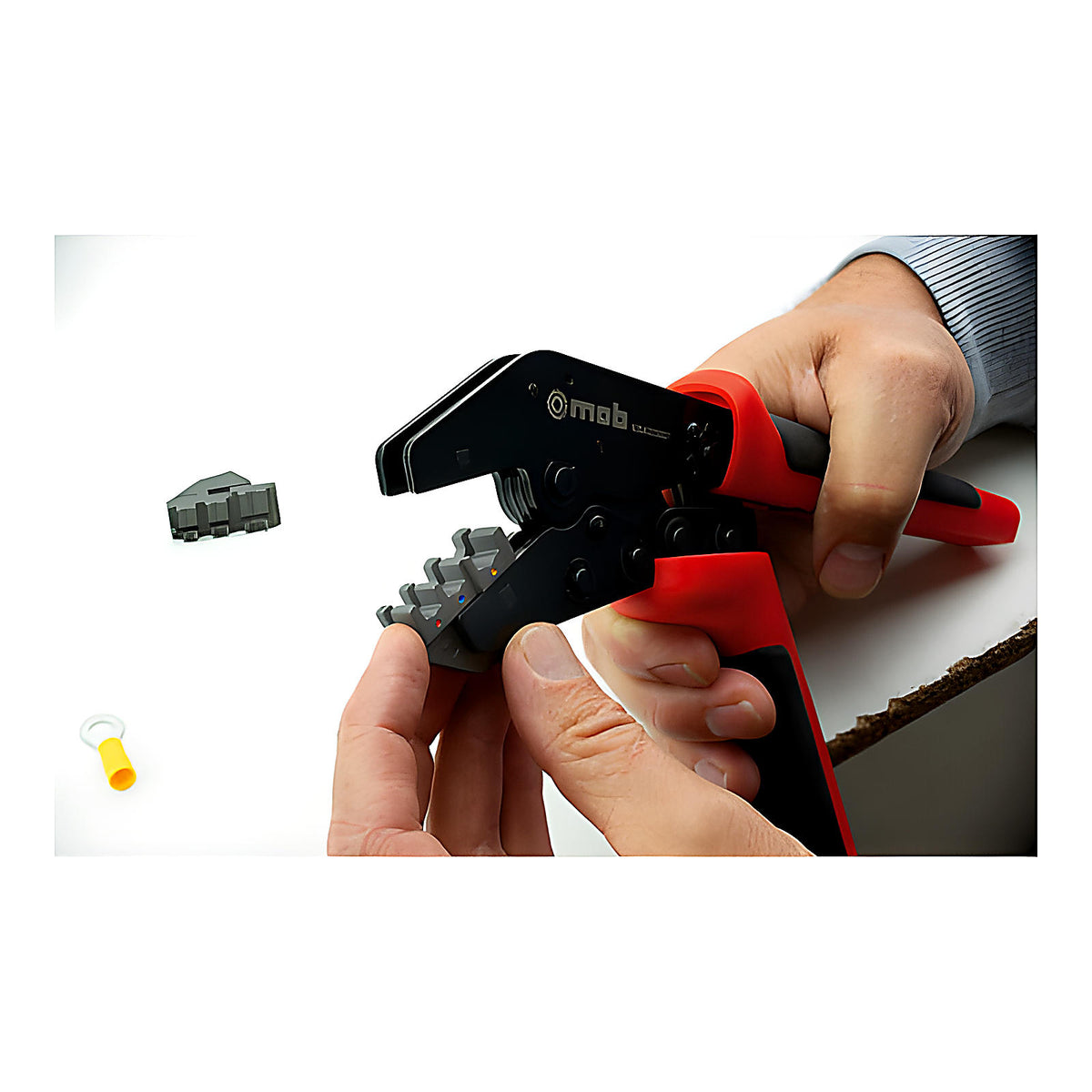 Coffret sertissage multi-fonction pour cosses électricien