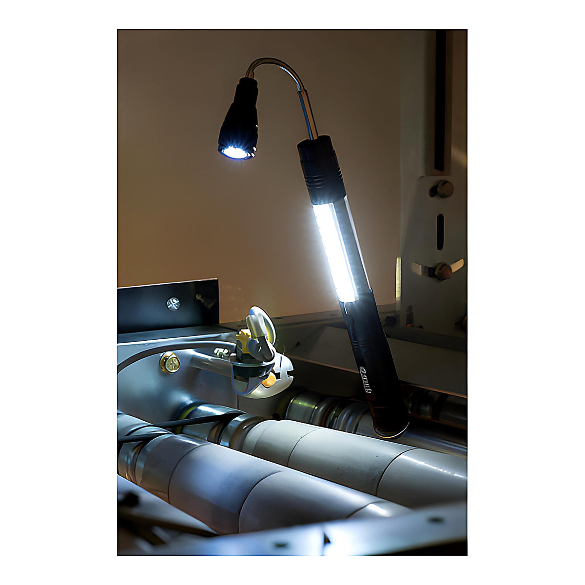 Lampe magnétique télescopique et flexible grand modèle